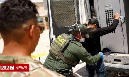Record high migrant detentions at US-Mexico border