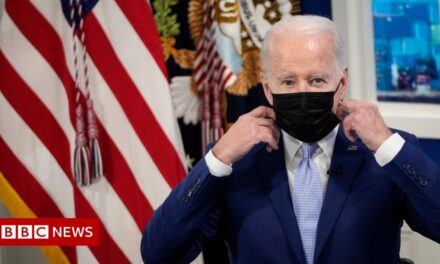 Omicron: Biden denies failure in pandemic testing response
